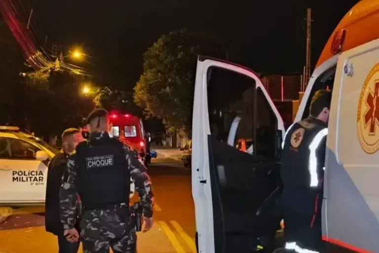 Dois suspeitos morrem em confronto com a polícia após roubo de caminhonetes
