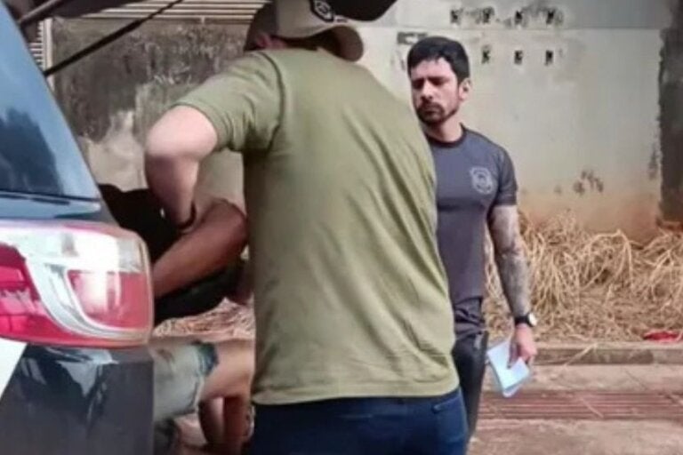 Criança de 1 ano e 8 meses é internada com fratura e sinais de espancamento