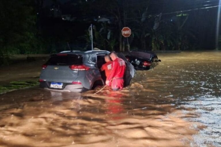 Temporal deixa 16 mortos, 440 desabrigados e ao menos 45 desaparecidos em Juiz de Fora