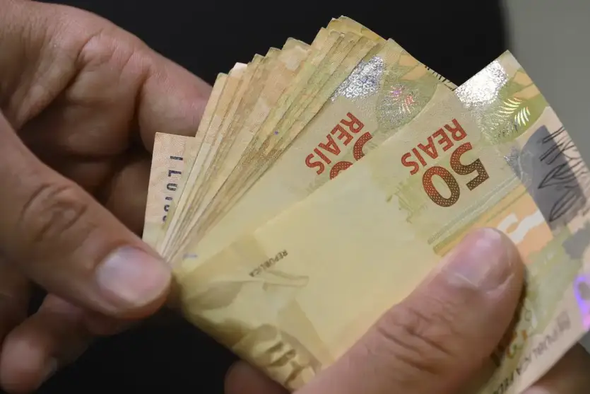 Abono salarial começa a ser pago a partir desta segunda-feira; veja os detalhes