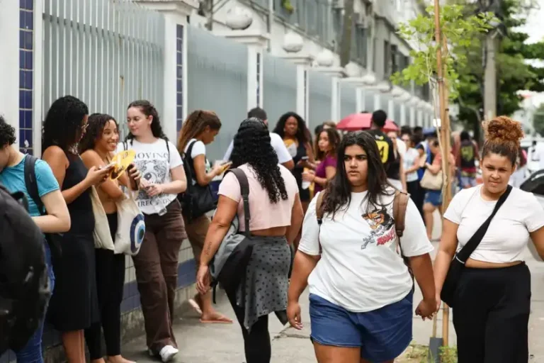 Fies 2026: pré-selecionados devem complementar inscrições até terça-feira
