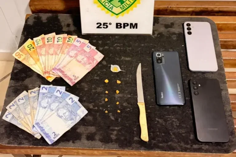 Homem é preso por tráfico de drogas próximo à Praça da Bíblia