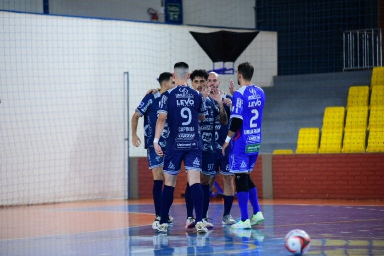 Umuarama Futsal vence amistoso contra a equipe do ABL Campo Mourão por 6 a 1