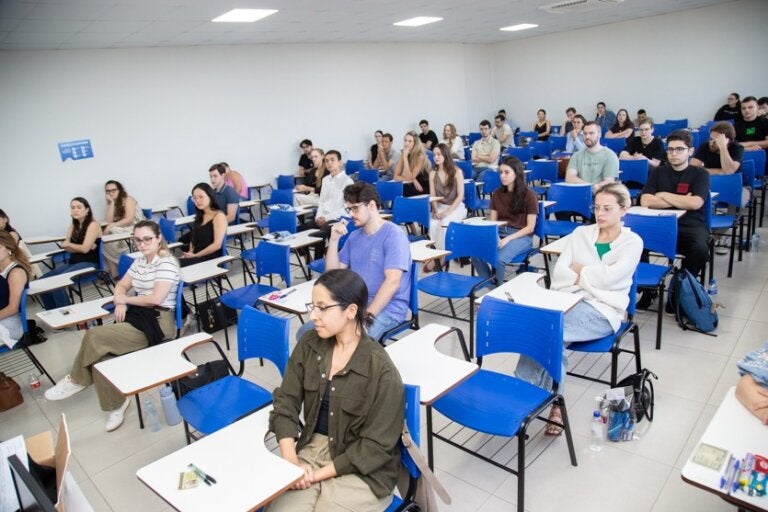 Hospital de Olhos realiza prova de residência médica e atrai vários candidatos