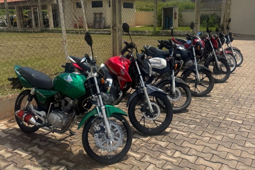 PM recolhe 7 motos e emite 20 autos de infração durante operações de trânsito em Umuarama