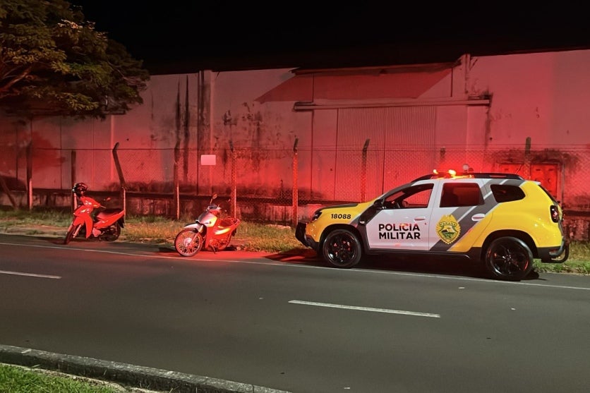 Colisão entre motonetas deixa dois feridos na avenida Dr. Ângelo Moreira da Fonseca