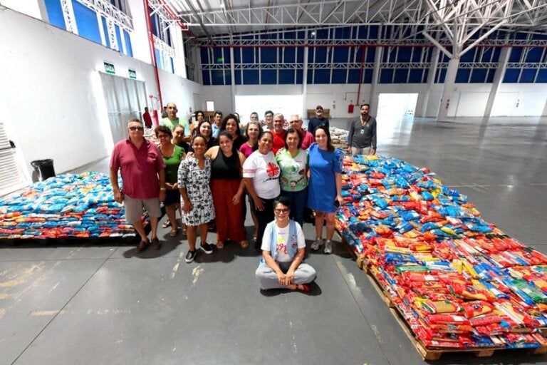 Assistência Social inicia distribuição das 32 toneladas de alimentos arrecadados na Expo Umuarama