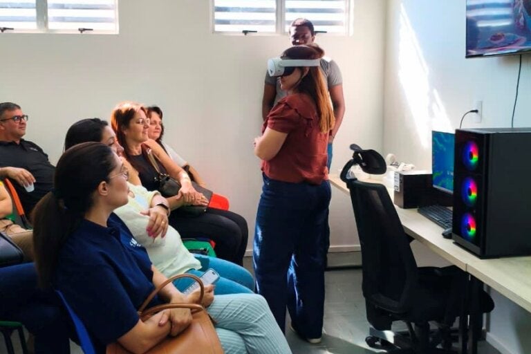 Comitiva regional visita o TechnoPark Umuarama para conhecer iniciativas de inovação