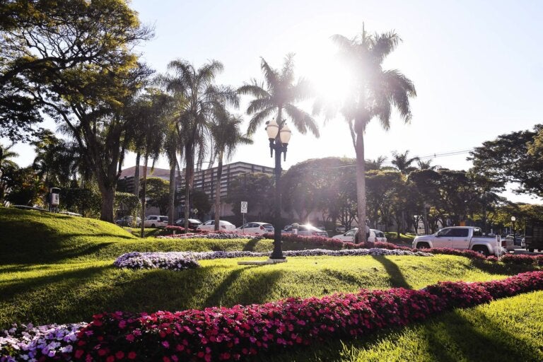 Temperatura sobe e instabilidade pode trazer forte chuva a Umuarama neste domingo