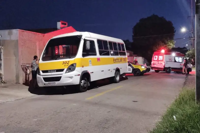 Adolescente de 13 anos é atropelada e morta por ônibus escolar e causa comoção no Paraná