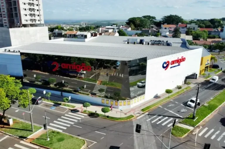Amigão Supermercados faz mutirão de empregos com 19 vagas em Umuarama