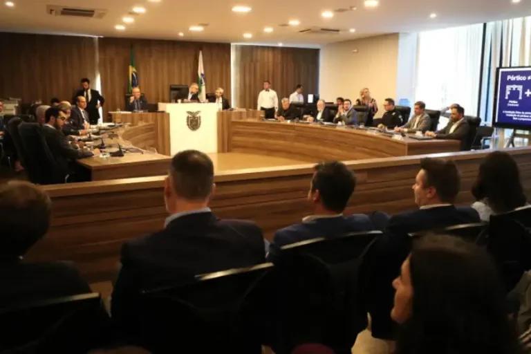 Pedágio eletrônico no Paraná provoca reação e ameaça virar disputa judicial