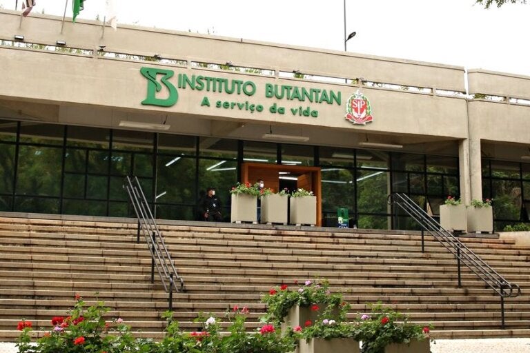 Butantan produzirá medicamento avançado contra câncer para o SUS
