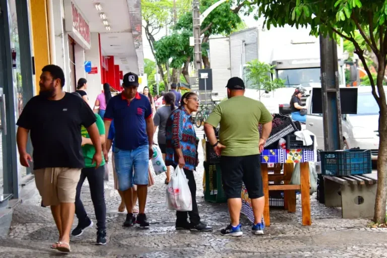 Ministério Público recomenda ação da Prefeitura para liberar calçadas em Umuarama