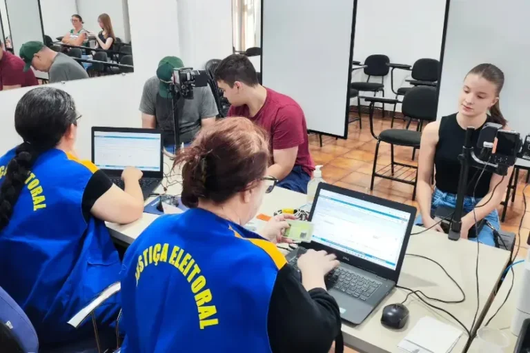 TRE-PR realiza mutirões eleitorais com atendimentos em Alto Paraíso e Iporã
