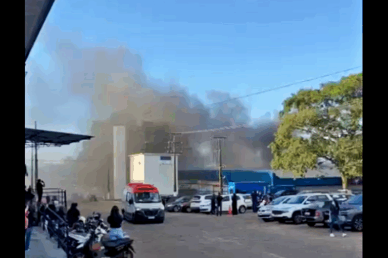 Incêndio causa danos em estúdio de TV e barracão administrativo da Gazin em Douradina