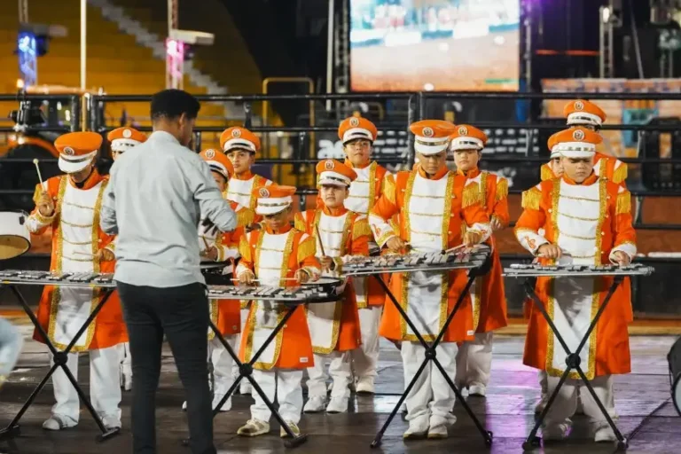 Fanfarra de Nova Olímpia leva inovação na abertura do Rodeio Nacional da Expo Umuarama