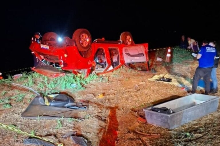 Dois homens morrem após acidente com caminhonete na rodovia PR-471