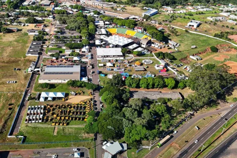 Expo Umuarama encerra neste domingo com entrada gratuita no parque e final do rodeio por R$ 20