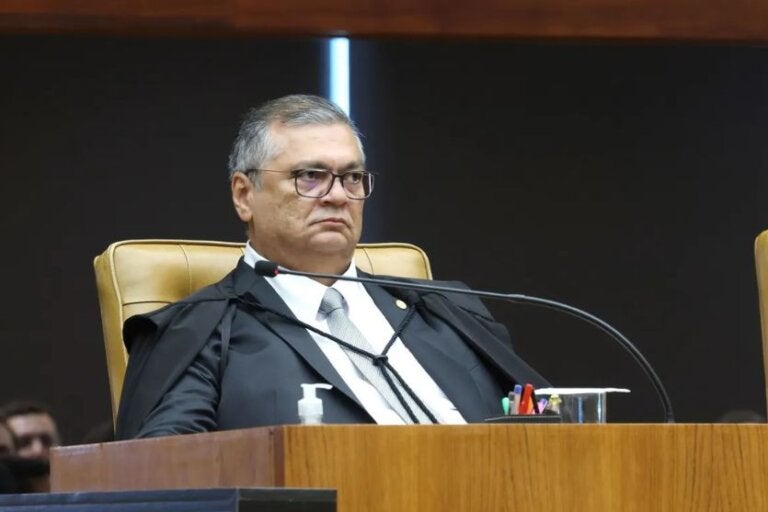 Dino põe fim à aposentadoria compulsória como punição disciplinar mais grave a juízes