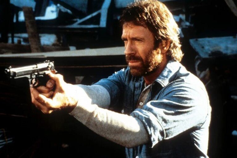 Morre Chuck Norris, astro do cinema de ação e das artes marciais, aos 86 anos