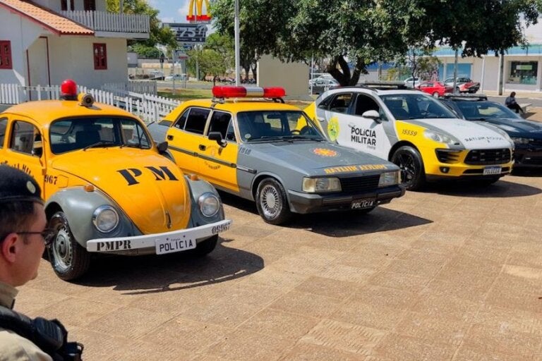 Entre passado e presente, PM leva relíquias às ruas; carros estarão na Expo Umuarama; vídeo