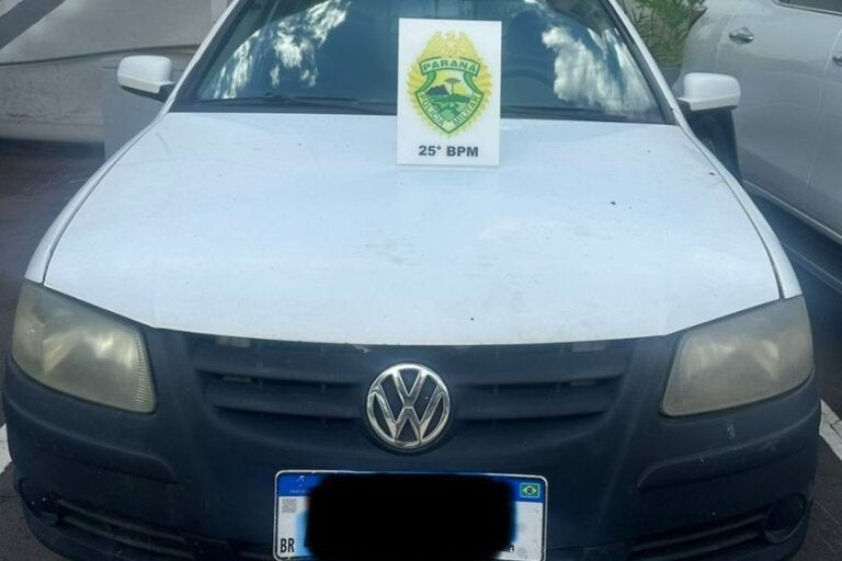 PM recupera carro furtado e detém mulher por clonagem em Umuarama