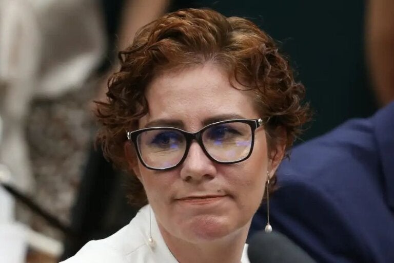 Justiça da Itália autoriza extradição de Carla Zambelli para o Brasil