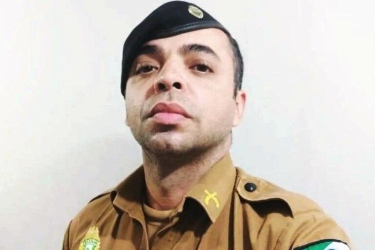 Policial suspeito de agredir ex-esposa e intimidar servidores é preso em Umuarama