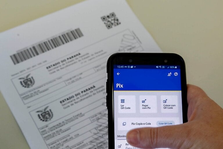 Contribuintes têm até a próxima terça para quitar débitos com descontos pelo Regulariza Paraná