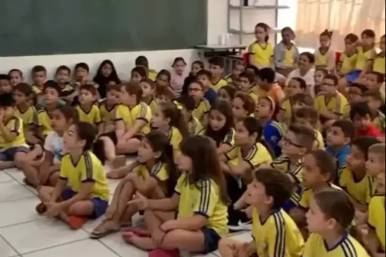 Icaraíma distribui 584 kits de escovação dental a alunos da rede municipal