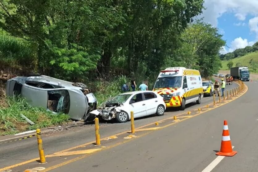 Idoso morre em acidente na PR-445 que também deixou outras quatro pessoas feridas