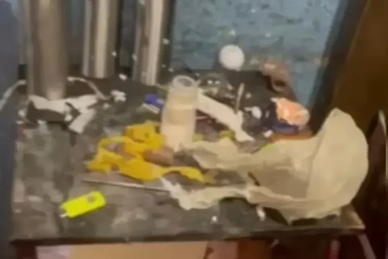 Mãe é suspeita de trocar filha por droga; criança é resgatada com sinais de abuso