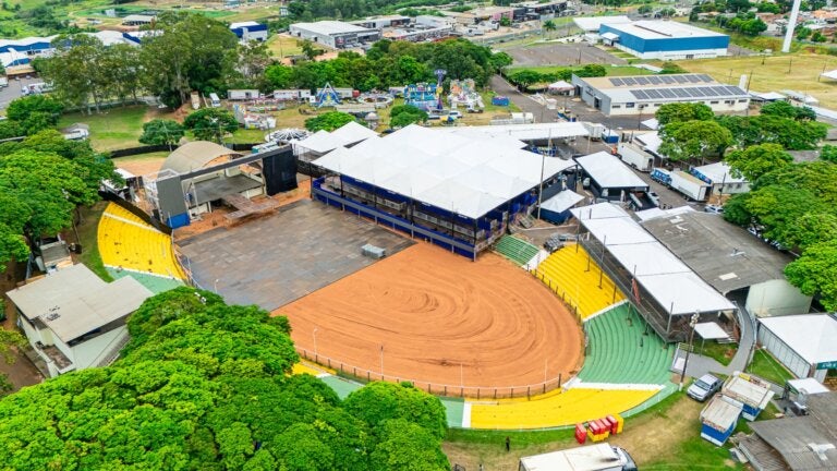 Montagem da Expo Umuarama utiliza 200 toneladas de ferro só no camarote
