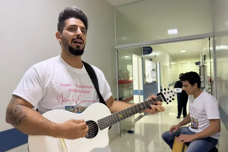 Projeto ‘Notas de Esperança’ leva música e acolhimento à rotina da Norospar