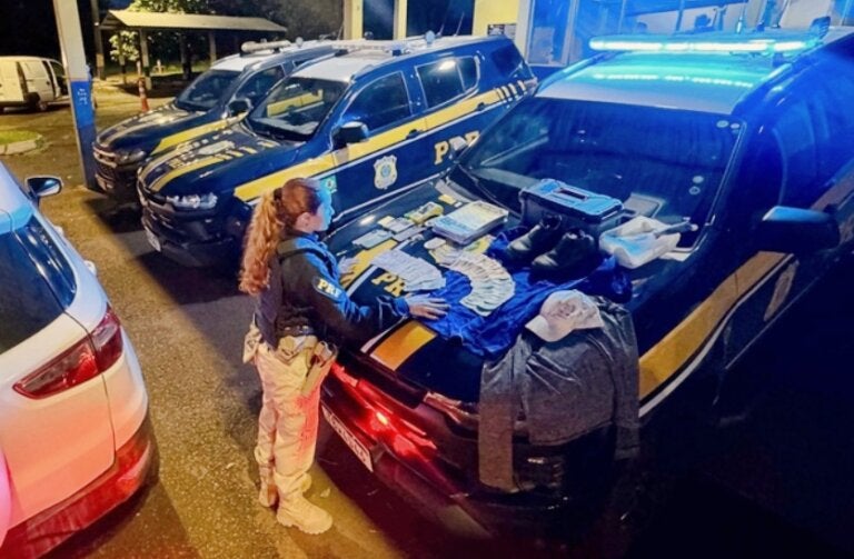 PRF e PCPR prendem 2 homens por golpe do falso mecânico no Paraná; com vídeo