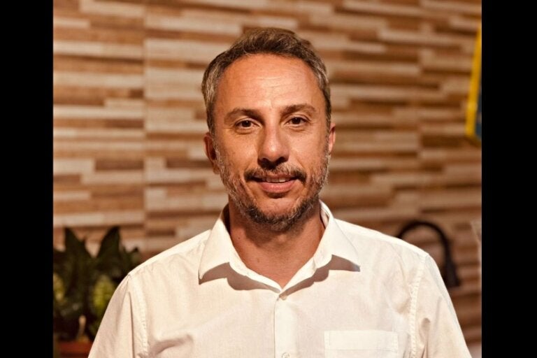 Apresentador do ‘Ilha My Love’, radialista André Luís falece aos 46 anos