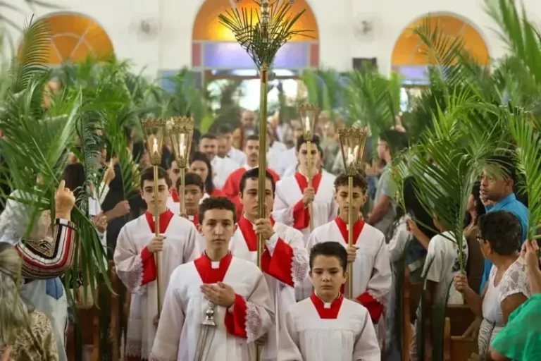 Domingo de Ramos abre a Semana Santa com procissões e Missas; veja os horários