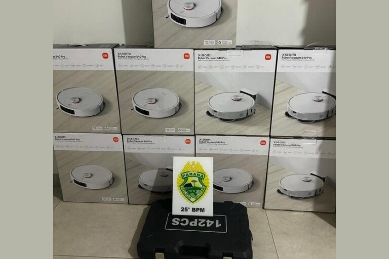 Robôs aspiradores são apreendidos na PR-323, em Umuarama