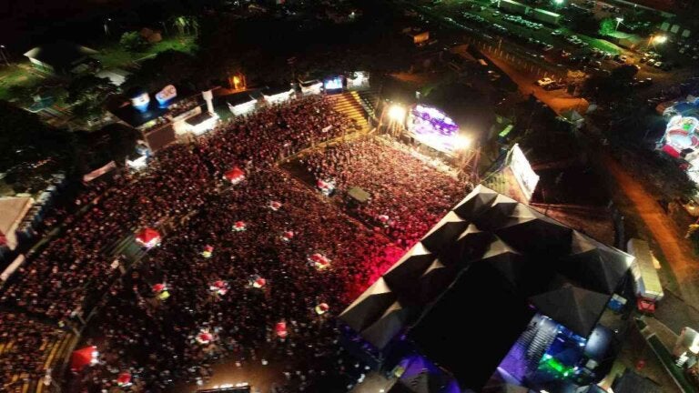 Corrida por ingressos: shows da Expo Umuarama têm alta procura e antecipam arena lotada