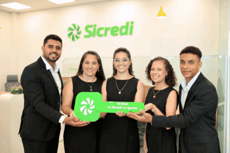 Sicredi Vale do Piquiri Abcd PR/SP reinaugura agência em Iguatu, no Paraná