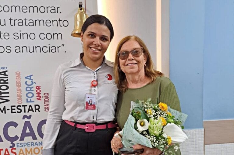 No aniversário do Hospital Uopeccan, poetisa de Icaraíma celebra uma década de autocuidado