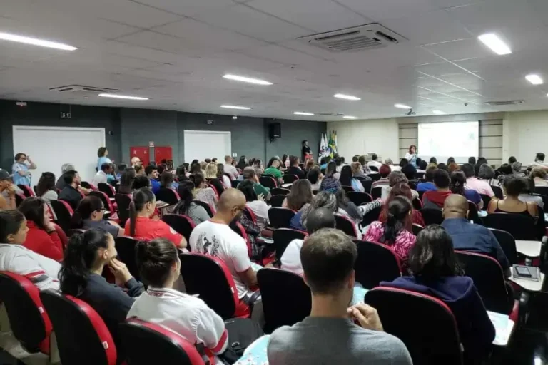 Legião Feminina promove treinamento para voluntários no Hospital Uopeccan