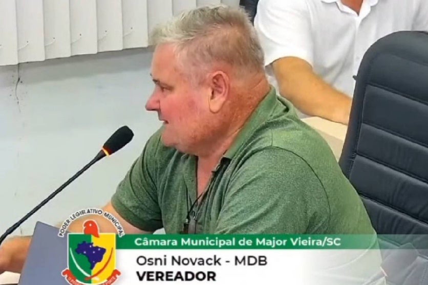 Vereador defende morte de cachorros de rua durante discussão na Câmara