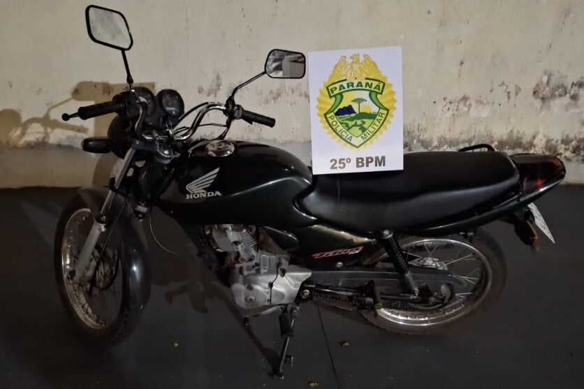 Moto furtada em Guaíra é encontrada com as chaves na ignição e capacete em Francisco Alves