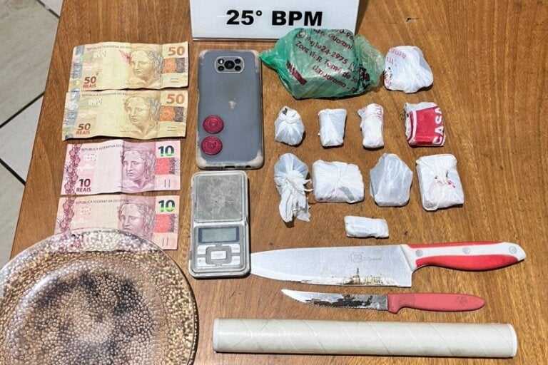 Tráfico de drogas no Jardin San Martin resulta na prisão de homem com tornozeleira