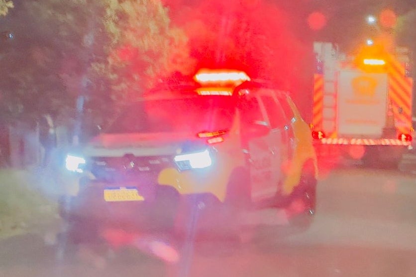 Mulher arremessa faca contra o rosto do marido durante surto, no Sonho Meu