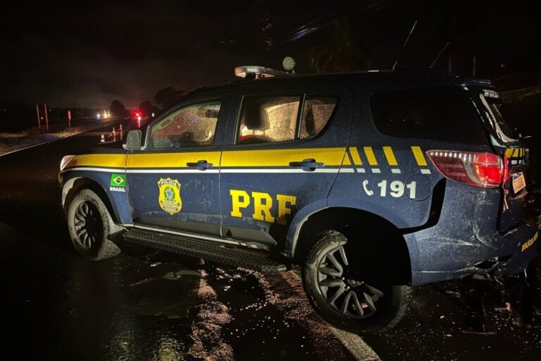 Motorista embriagado invade cena de acidente na BR-376 e bate em viatura da PRF