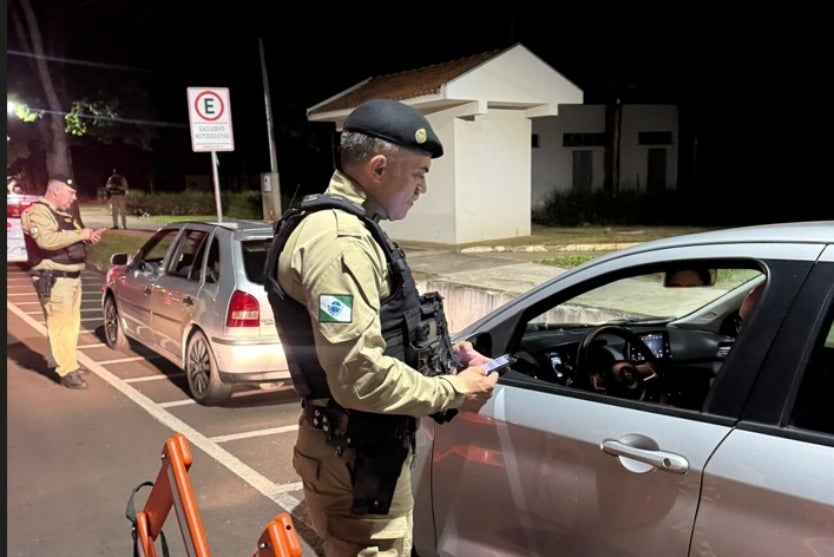Operação Lei Seca recolhe motos e registra infrações no Centro de Umuarama