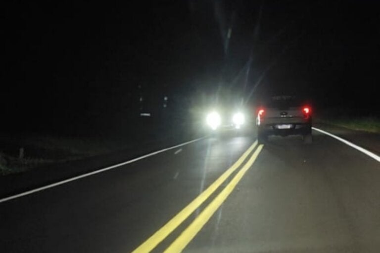 Motorista é filmado em zigue-zague na PR-323 em Umuarama e quase causa acidentes